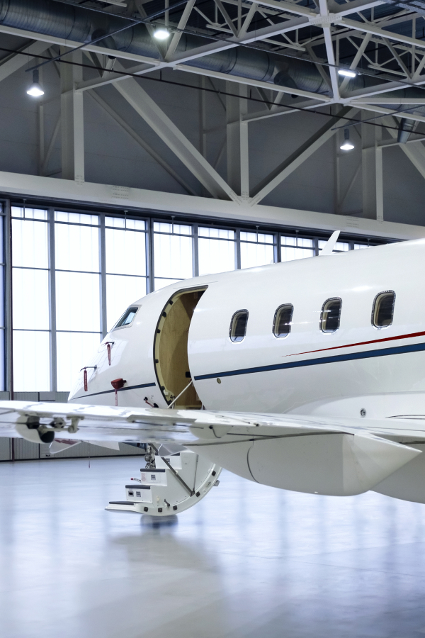 Luxury private jet aircraft plane rental at Fly Advanced FBO airport