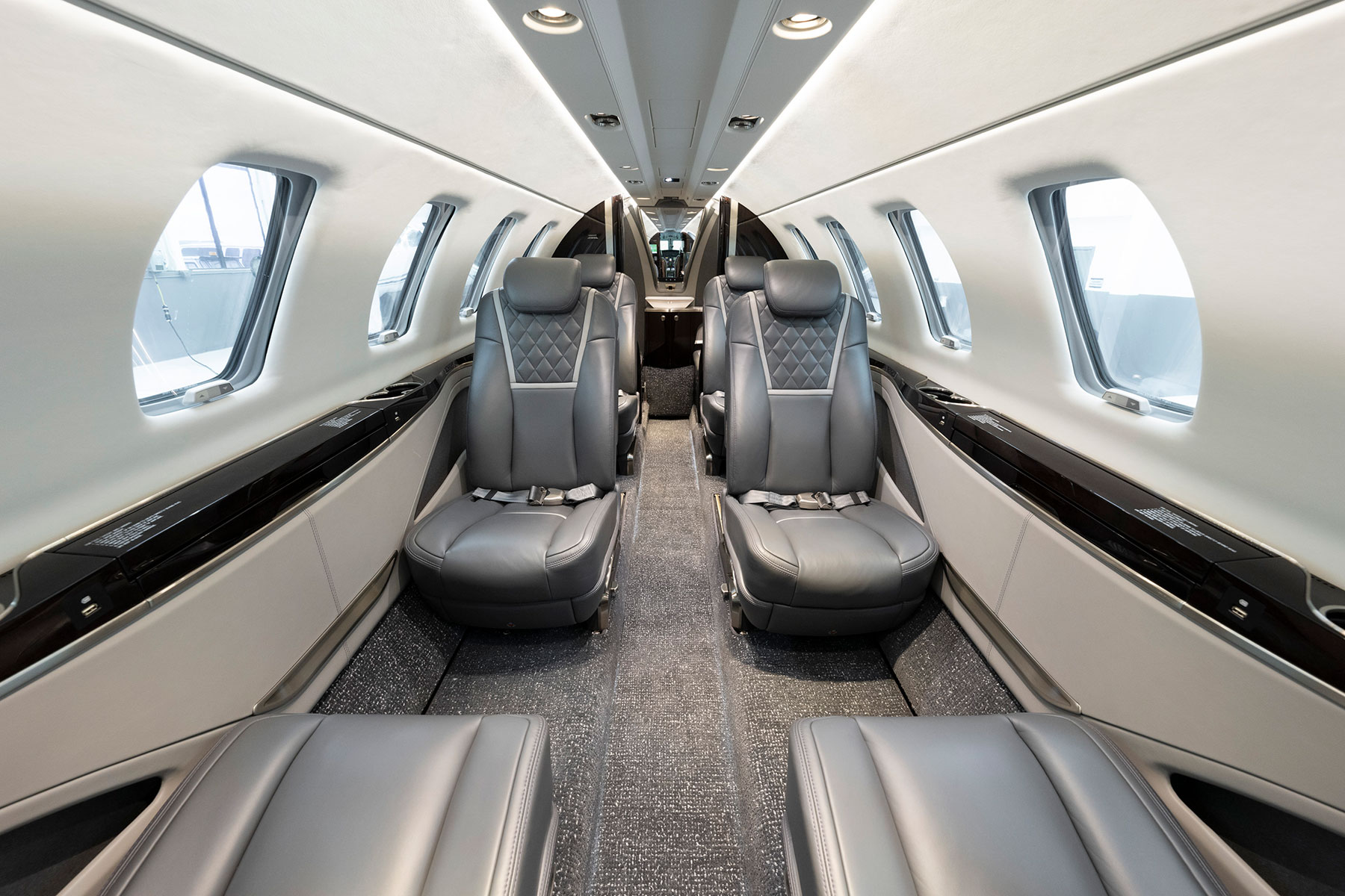 Citation CJ4 luxury private jet aircraft interior